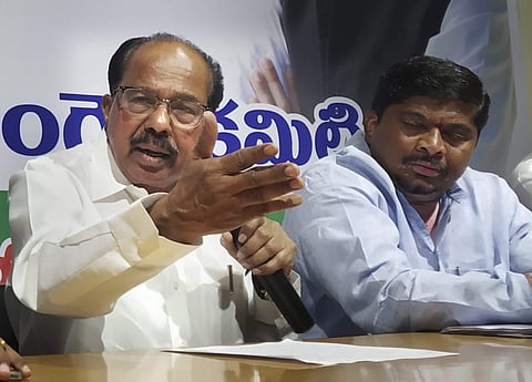 Senior Congress leader Veerappa Moily addressses a press conferene in Hyderabad. (Photo | PTI)