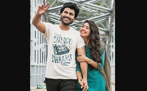 Sai Pallavi and Sharwanand in  Padi Padi Leche Manasu.