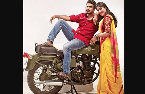 Vishnu Vishal and Regina Cassandra in Silukuvarpatti Singam.