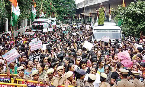 Trans people protest against the Transgender Persons (Protection of Rights) Bill at Chepauk. | (Nakshatra Krishnamoorthy | EPS)