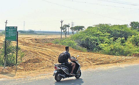 Construction works along the Tiruporur Bypass on Wednesday | Tamizharasi Kannan