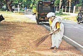 Paruamma cleaning the road Nicky Mathew