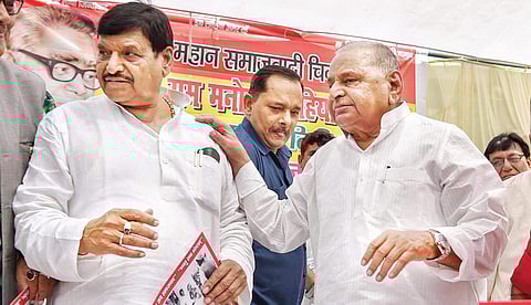Samajwadi Party founder Mulayam Singh Yadav with his brother Shivpal Singh Yadav. (Photo: File / PTI)