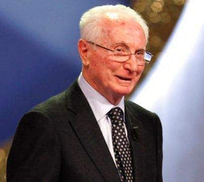 Former Italian national soccer team coach Azeglio Vicini attends an Italian Soccer Awards ceremony, in Milan, Italy, in this Monday, Jan. 24, 2011 photo. | AP