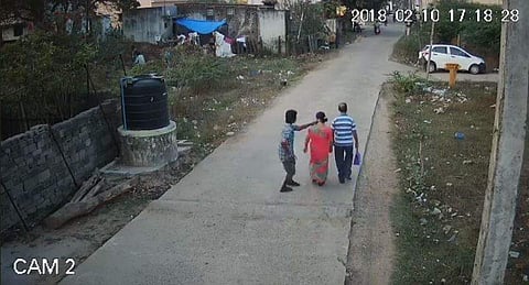 The series of CCTV footages from cameras as different angles showed how the robbers waited in a motorbike and one of them, appeared to be in 20s, casually walked to the victim and pulled the gold chain she was wearing.