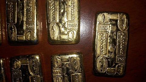 The gold bars which were being smuggled in a customised abdominal belt | EXPRESS