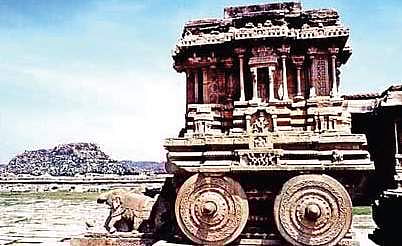 The stone chariot in Hampi