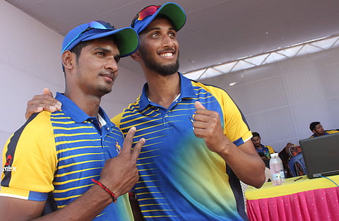 Karnataka pacers T Pradeep and Prasidh Krishna (R) took four-fors. (EPS | S Manjunath)