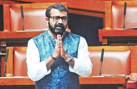 MLA N A Haris apologising in the Assembly on Tuesday for the incident wherein his son assaulted a youth at a cafe in Bengaluru on Saturday |  Nagesh polali