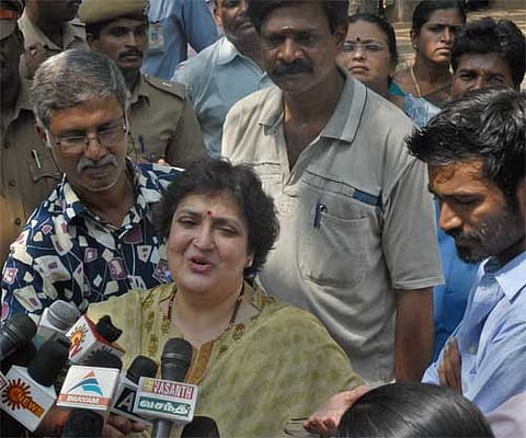 Latha Rajinikanth | EPS