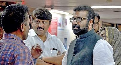 MLA N A Haris visited Mallya hospital on Thursday where Vidvat is undergoing treatment I Pushkar V