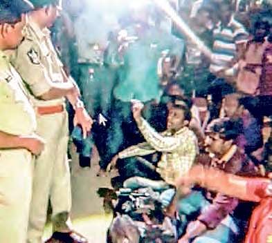 A screen grab of students arguing with police in Kanuru on Thursday | EXPRESS