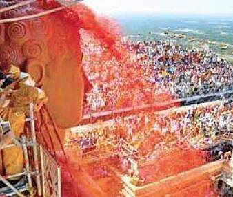 A massive crowd on the 8th day of Mahamastakabhisheka in Shravanabelagola on Saturday | jithendra M