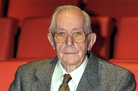 British filmmaker Lewis Gilbert. (File | AP)