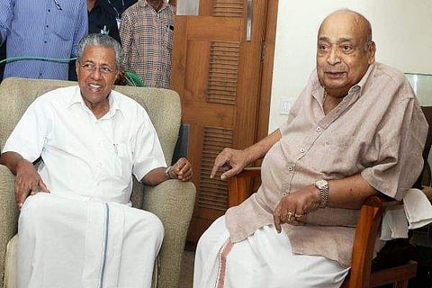 Kerala CM Pinarayi Vijayan and JD-U's Kerala state unit chief MP Veerendra Kumar. (File | PTI)