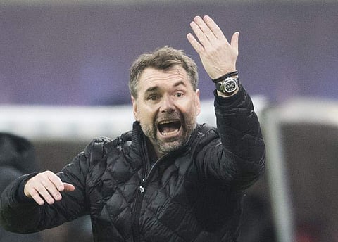 Struggling Hamburg sack coach Bernd Hollerbach