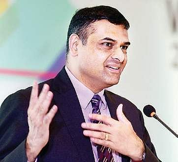 Dr Mukund Rajan.