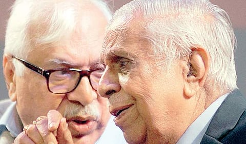 Former Chief Election Commissioner S Y Qureshi (left) and Former Supreme Court Justice M N Venkatachalaiah in Bengaluru on Saturday | NAGESH POLALI