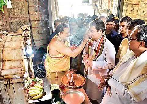 AICC President Rahul Gandhi and Chief Minister Siddaramaiah at Sri Chamundeshwari temple at Chamundi hill in Mysuru on Saturday | Udayashankar S