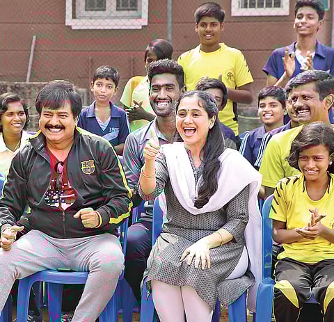 Vivekh, Devyani during the shooting of 'Ezhumin'.