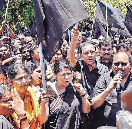 DMK MP Kanimozhi leading a stir against Modi’s visit in Saidapet on Thursday | Martin Louis