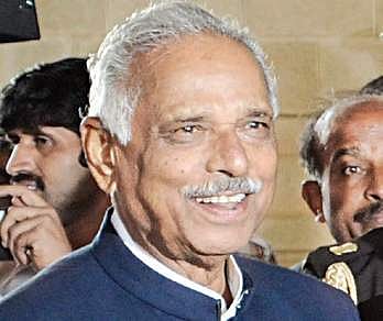 Veteran politician Kagodu Thimmappa has created history in state politics when he filed his nomination in Sagar on Monday.