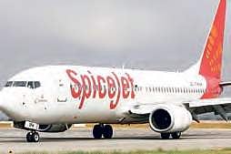 Rajahmundry-Hyderabad SpiceJet flight makes emergency landing in Vijayawada