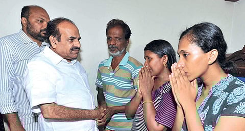 CPM state secretary Kodiyeri Balakrishnan meeting the bereaved family of Sreejith, the Varapuzha custodial death victim, at their residence on Monday