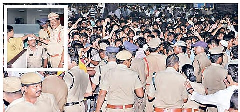 Mob pelted stones at the Old Guntur police station on Tuesday. Four police personnel were injured | EXPRESS