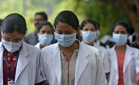 Fear and panic grips Perambra; Some leave houses to avoid infection