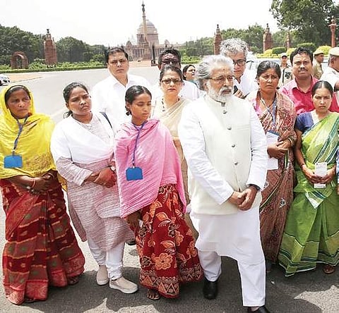 TMC MPs after meeting the President in New Delhi on Thursday | shekhar Yadav
