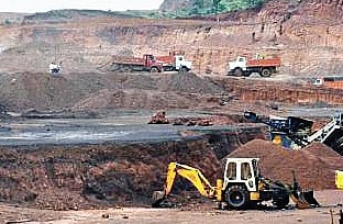 Operations at the Masakhane mine in Driefontein have been suspended and an investigation launched.