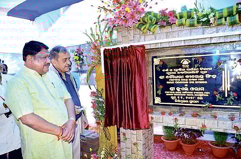 Union Ministers Jual Oram and Chaudhary Birender Singh laying foundation for the super speciality block at IGH | EXPRESS