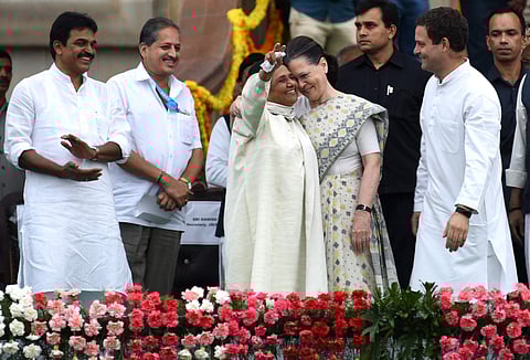 BSP chief Mayawati with Congress leaders Sonia Gandhi and Rahul Gandhi (File | EPS)