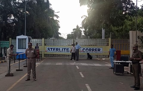 Police stand guard outside a copper smelter controlled by London-listed Vedanta Resources in Thoothukudi in Tamil Nadu (Reuters Photo)