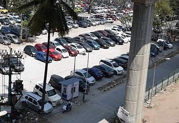 Mysore Road Metro station parking