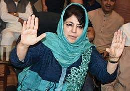 Mehbooba Mufti addresses a Press conference after tendering resignation as Chief Minister of Jammu and Kashmir in Srinagar on Tuesday. | (Zahoor Punjabi | EPS)