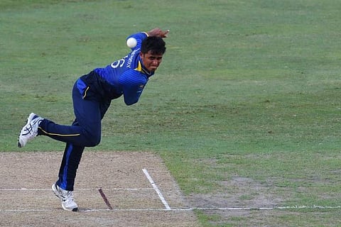 Sri Lanka's Jeffrey Vandersay bowls during the first one day international (ODI) cricket match between Sri Lanka and Pakistan at Dubai International Stadium in Dubai on October 13, 2017. | AFP