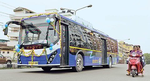 The first electric bus in Ernakulam passing through Menaka Junction on Saturday | Melton Antony
