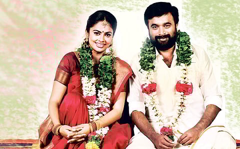 Nandita Swetha and Sasikumar in Asuravadham.