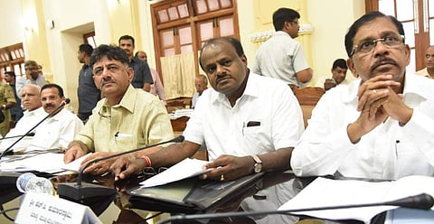 All party meeting on Cavery chaired by Karnataka Chief minister HD Kumaraswamy, ledger of opposition B S Yediyurappa and union ministers MPs at Vidhanasoudha in Bengaluru on Saturday. | (Nagaraja Gadekal | EPS)