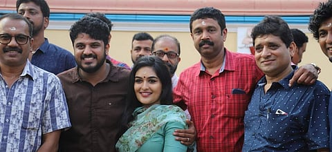 The team of Oru Pazhaya Bomb Kadha.
