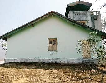 An inspection bungalow in Moolehole Range, Bandipur Tiger Reserve | Sharat G
