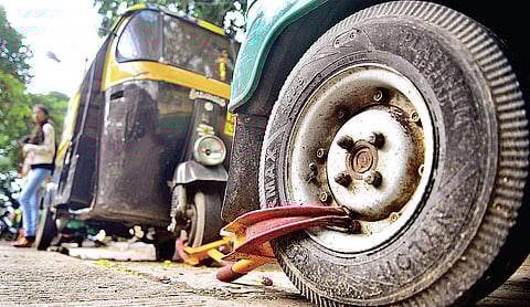 Autorickshaws seized by Madiwala traffic police station in Bengaluru| Pushkar V