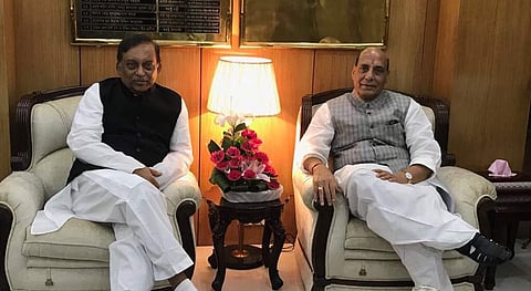 Bangladesh Home Minister Asaduzzaman Khan and Union Home Minister Rajnath Singh (Photo | Twitter/HMO India)