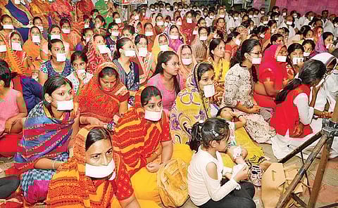 devotees seeking a glimpse of their spiritual guru thronging the venue | martin louis