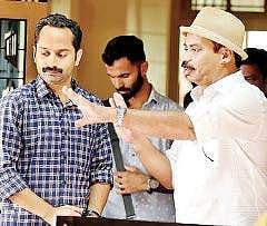 Fahadh Faasil and Sathyan Anthikad on the set of Njan Prakashan