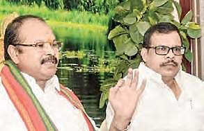 Kanna Lakshminarayana (Left) speaks to media | File photo
