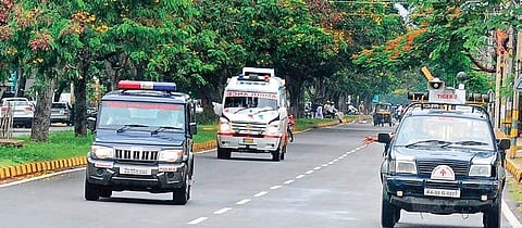 Representational Image: Police make way for transporting vital organs from Apollo BGS Hospital in Mysuru to BGS Gleneagle Hospital in Kengeri through Green Corridor on Saturday | S Udayshankar