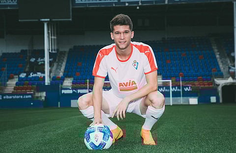 Eibar management told Marc Cardona that they wanted a player with his characteristics. (Photo | Eibar Twitter)